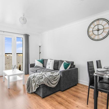 Onsitestays - Cosy 2-Bedroom Apartment With Free Parking, Wi-Fi & London Links Northfleet Εξωτερικό φωτογραφία